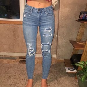 Hi-Rise Ripped Jeggings